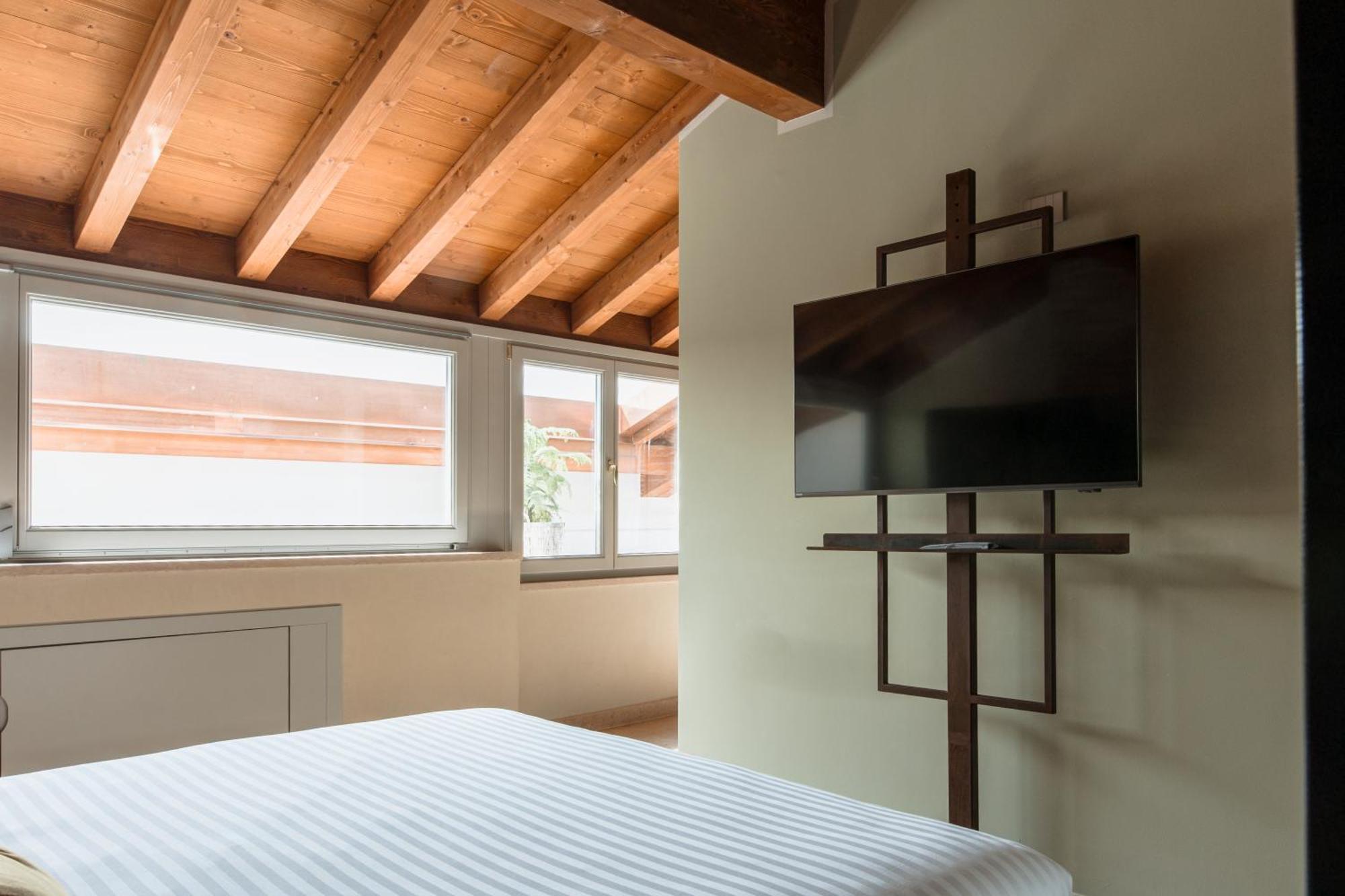 Pavillon Suite & Apartments Peschiera del Garda Exterior foto