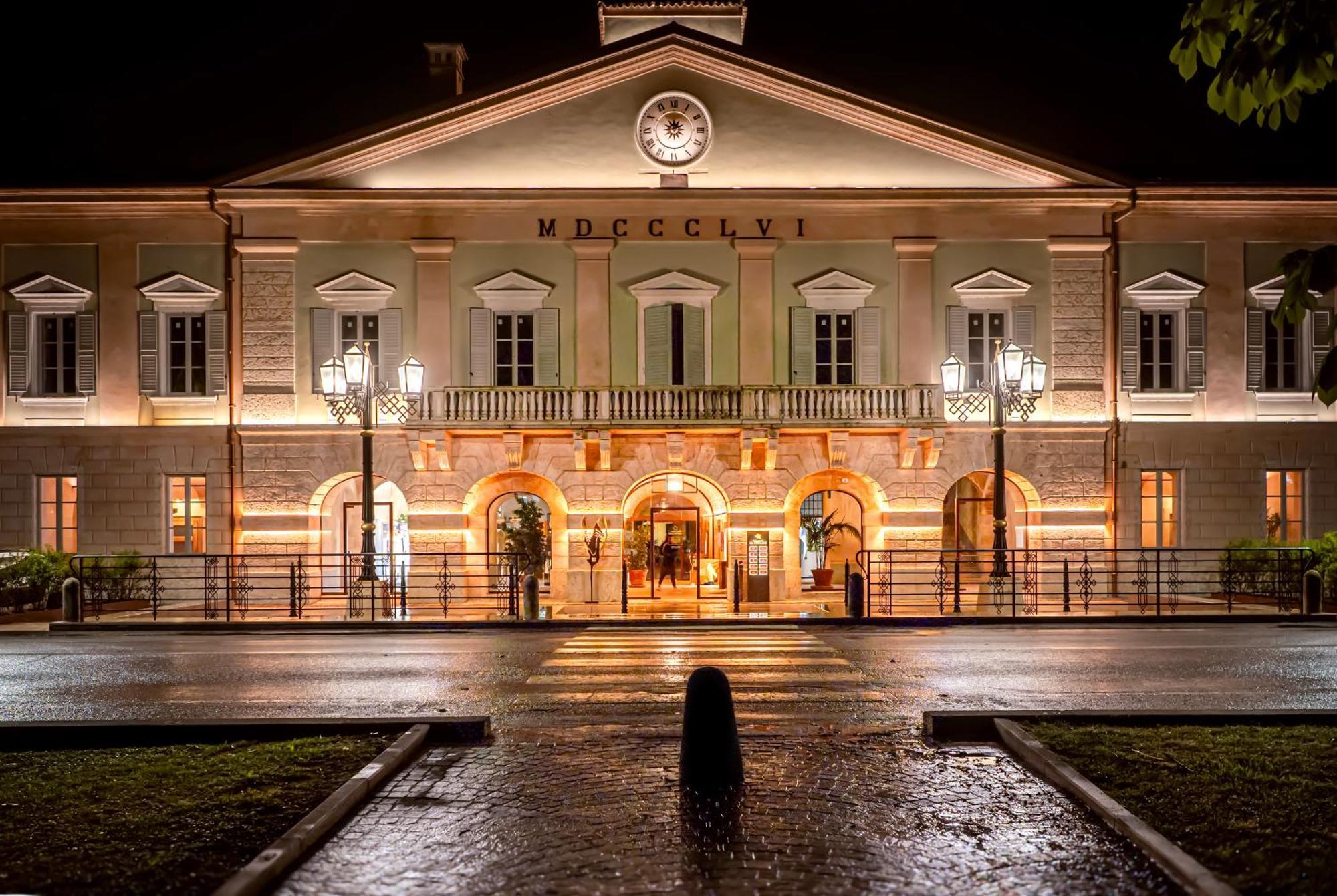 Pavillon Suite & Apartments Peschiera del Garda Exterior foto