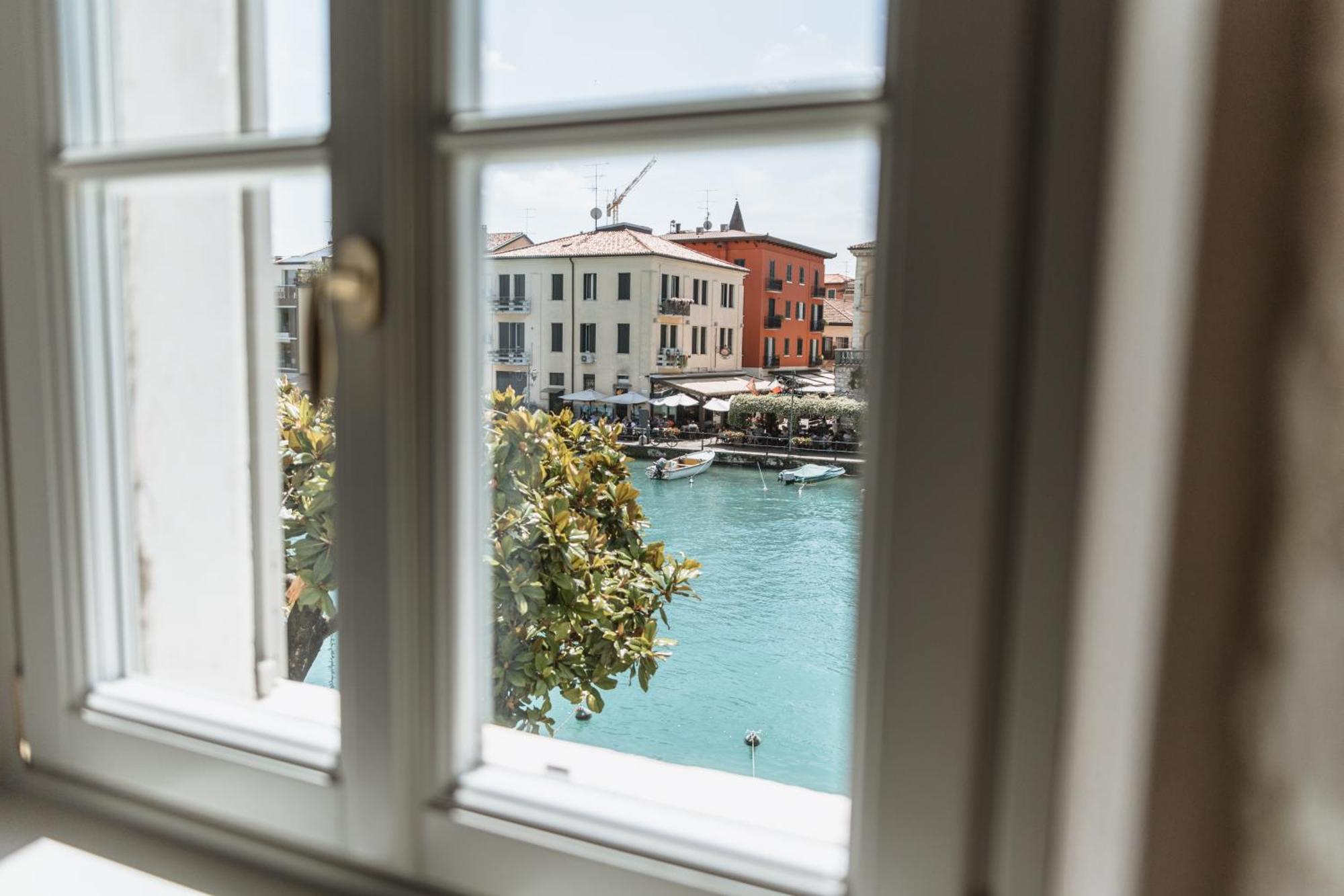 Pavillon Suite & Apartments Peschiera del Garda Exterior foto